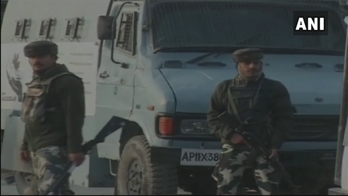 Photos from encounter in Bandipora's Hajin (J&K)