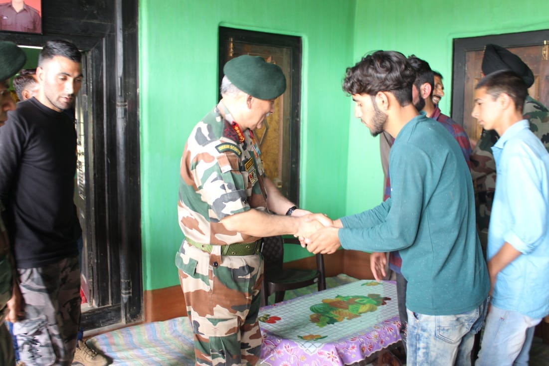 Jammu And Kashmir: Chief of Army Staff General Bipin Rawat met family of Sepoy Aurangzeb in Poonch. Aurangzeb was abducted from Pulwama by militants and later his bullet-ridden body was recovered on June 14