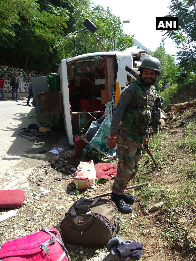 Ganderbal: Two pilgrims injured after the bus carrying Amarnath pilgrims from Baltal base camp to Srinagar skidded off the road near Kangan's Ganiwan on Srinagar-Leh highway, shifted to nearest hospital. Jammu And Kashmir   
