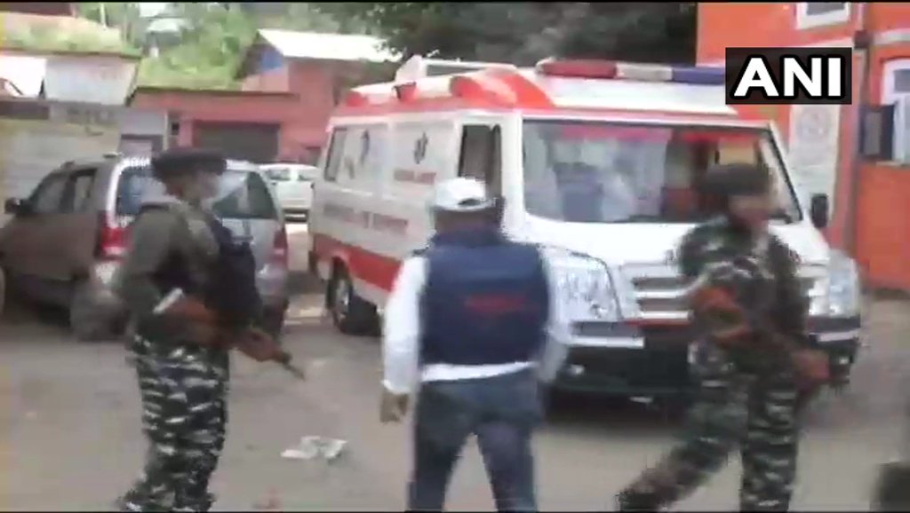 Anantnag: Five CRPF personnel injured after militants hurled grenade at Central Reserve Police Force (CRPF) bunker in Bijbehara's Zerpora. Search operation by security forces underway