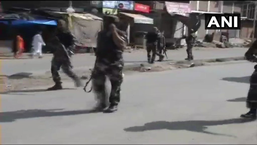 Anantnag: Five CRPF personnel injured after militants hurled grenade at Central Reserve Police Force (CRPF) bunker in Bijbehara's Zerpora. Search operation by security forces underway