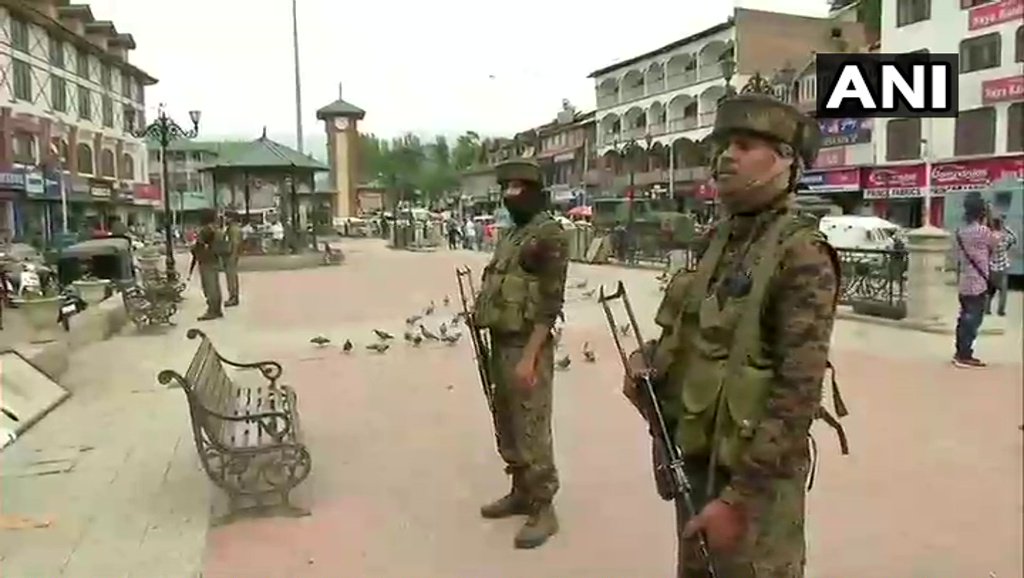 Srinagar: Security forces have launched cordon and search operation near Lal chowk after noticing suspicious movement in the area