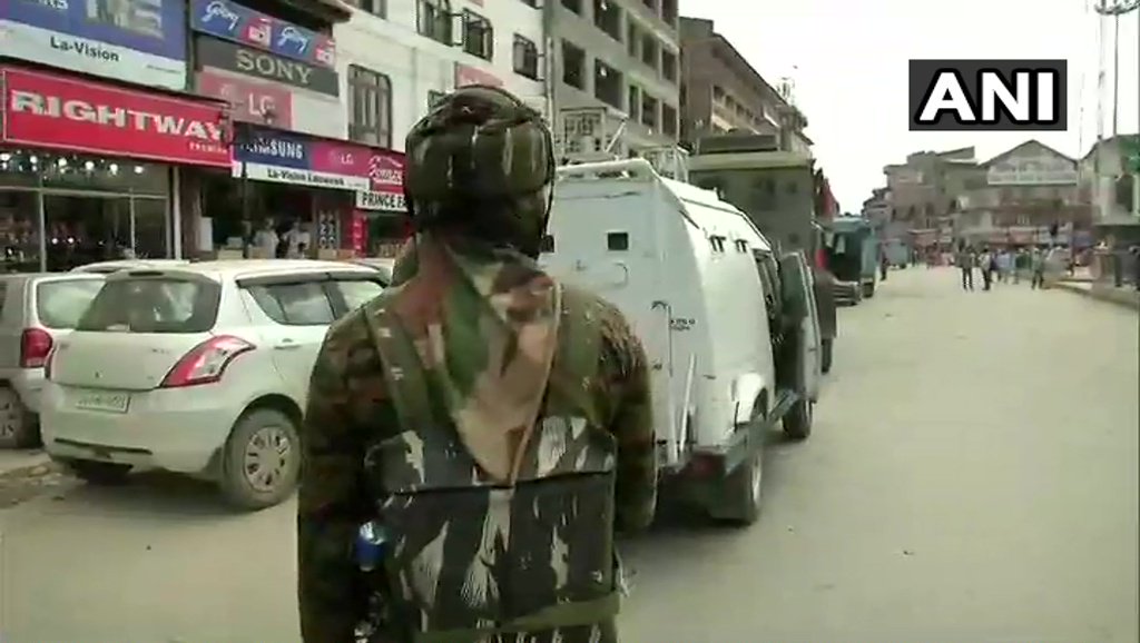 Srinagar: Security forces have launched cordon and search operation near Lal chowk after noticing suspicious movement in the area