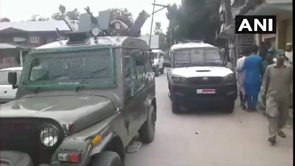 Security guard at an ATM of J&K bank injured after militants barged into the ATM in Kulgam