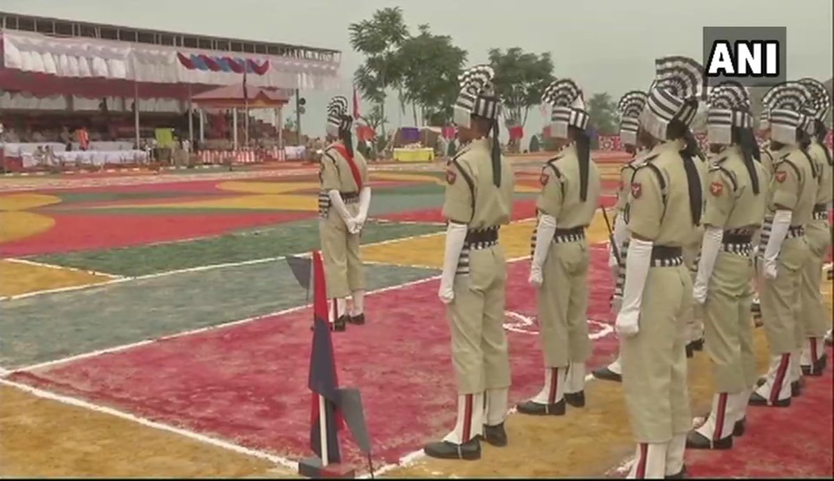 Lethpora: Visuals from Passing Out cum Attestation Parade of 5th Basic Recruit Training Course (BRTC) batch of 790 constables of Jammu and Kashmir Police, held earlier today. 