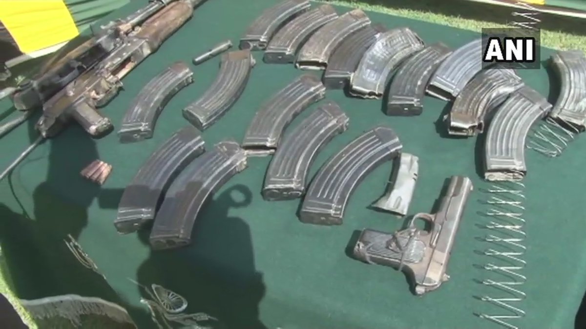 Jammu And Kashmir: The encounter between security forces and militants concluded in Bandipora. 5 militants were killed in the joint operation carried out by Army, Police and CRPF. Huge cache of arms and ammunition were recovered.   