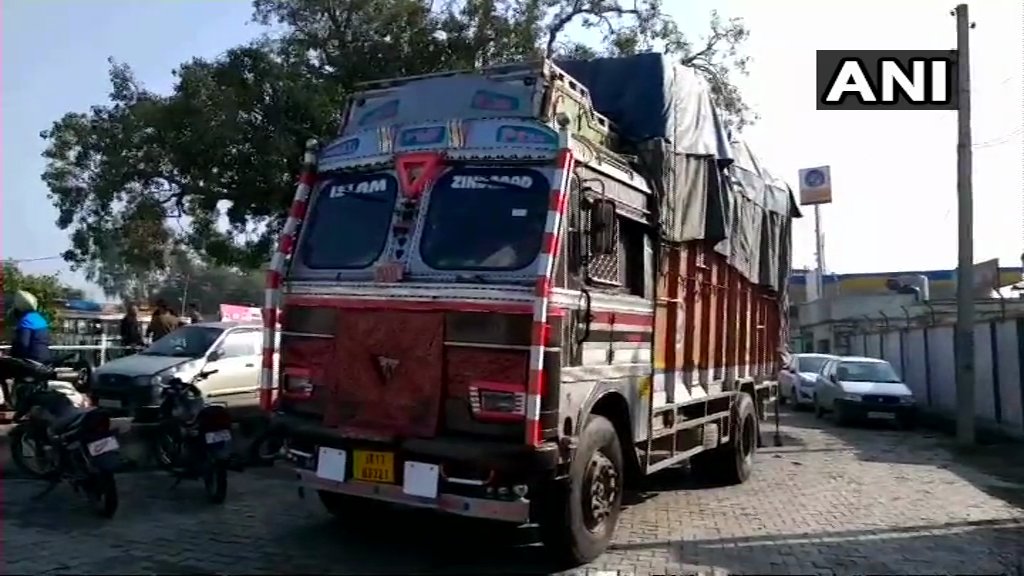 Jammu and Kashmir: Police seized a truck and arrested two arms and ammunition suppliers of Hizbul Mujahideen in Kathua on 7 January. Indian rupees 71,000 also seized from them. Case registered under relevant sections of Unlawful Activities (Prevention) Act.   