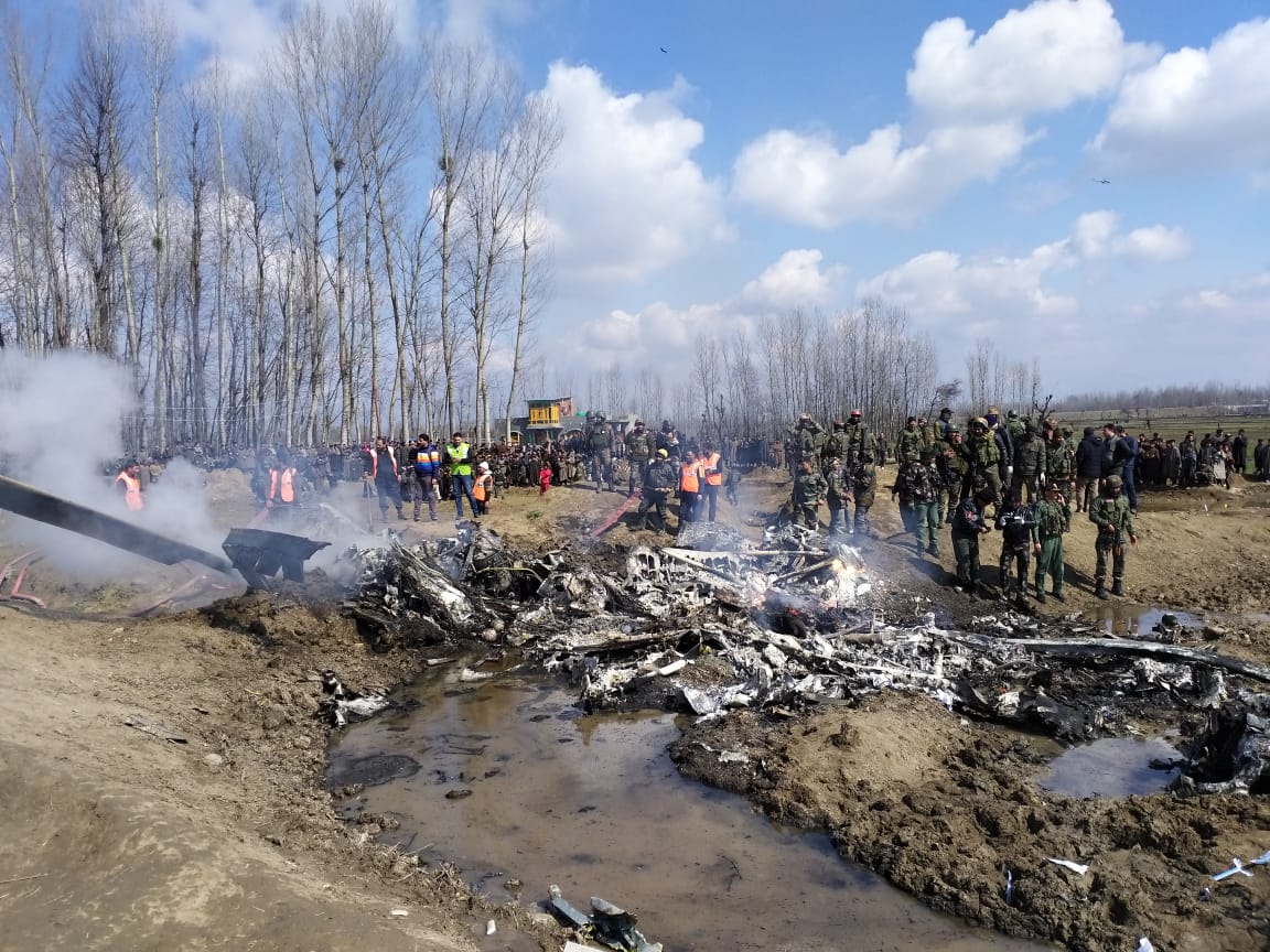 2 pilots dead in Mi-17 crash near Srinagar airport; flight ops suspended  