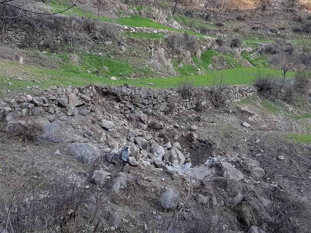 Geolocation of supposed bomb crater near Jaba, Pakistan     