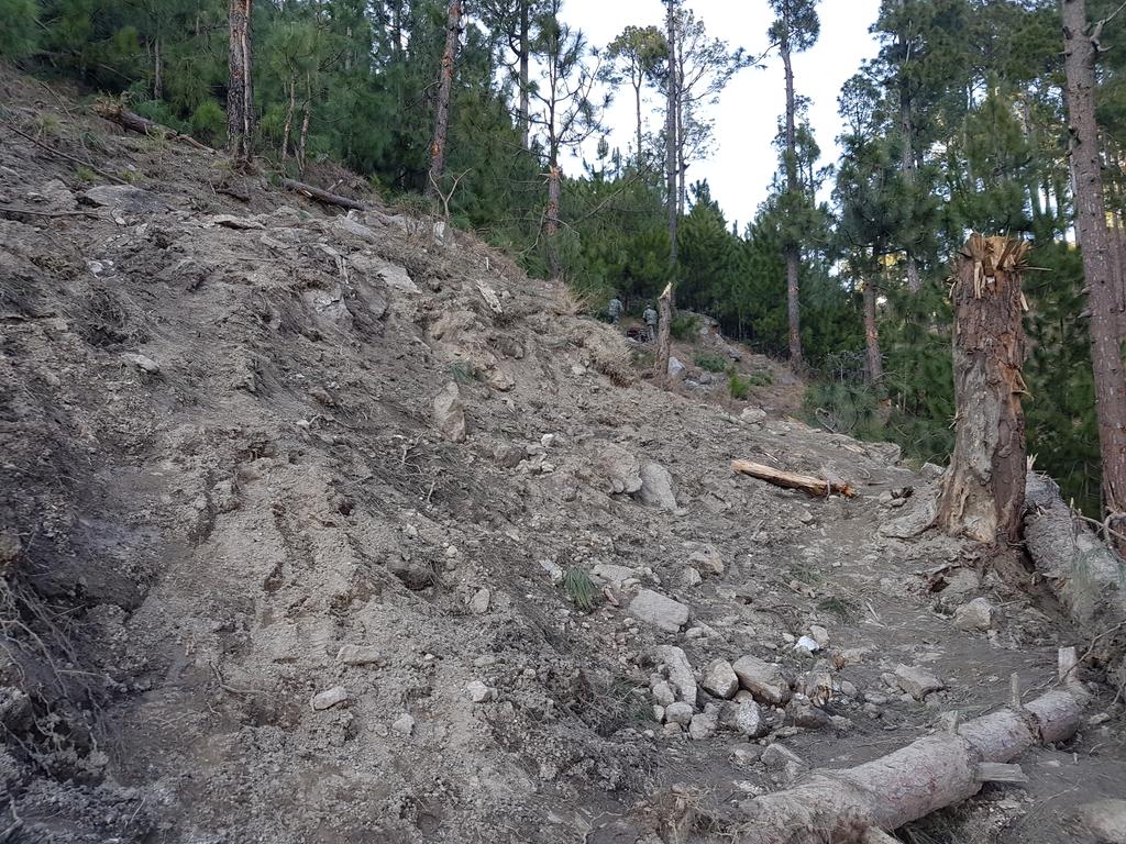Geolocation of supposed bomb crater near Jaba, Pakistan     