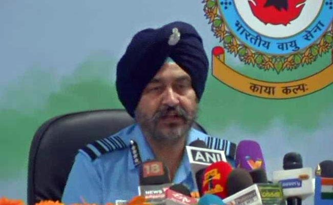 IAF is not in a position to clarify number of casualties. Government will clarify that. We count target has been hit or not hit. We don't count number of human casualties: Air Chief Marshal BS Dhanoa on #BalakotAirStrikes   