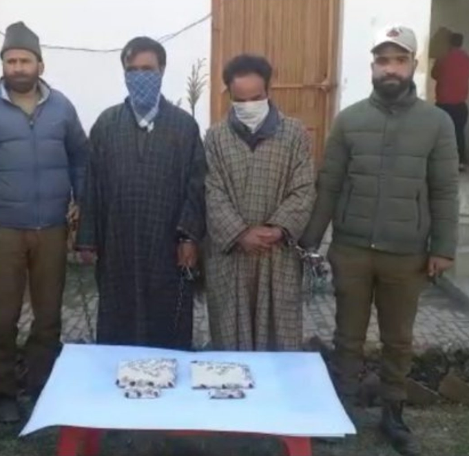 Continuing its drive, war against drugs Bandipora police has arrested two drug peddlers and recovered 900 grams of brown sugar worth Rs 20 lakh in North Kashmir's Bandipora district.   