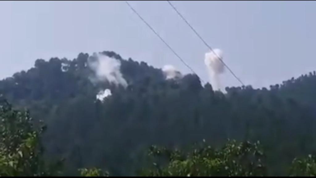 Clashes between India and Pakistan armies along LoC continue with brief pauses. Latest reports of clashes from Abbaspur area of Azad Kashmir (Pakistan-administered Kashmir). Reports of multiple civilian injuries on Pakistani side