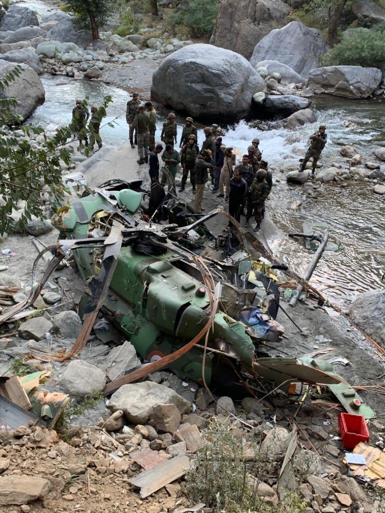 First images of helicopter force landing site in Poonch of Jammu & Kashmir. Miraculous escape for 7 on-board ALH Helicopter which included Northern Army Commander Lt. Gen. Ranbir Singh. All are reported to be safe with minor injuries.