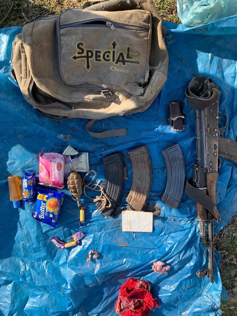 During the encounter in early hours on 14 Dec at Poonch,the terrorist attempted to escape while opening fire at the security personnel, however was neutralised in ensuing fire.1 AK-47 Rifle, four magazines and pouches have been recovered from the slain terrorist. @Whiteknight_IA