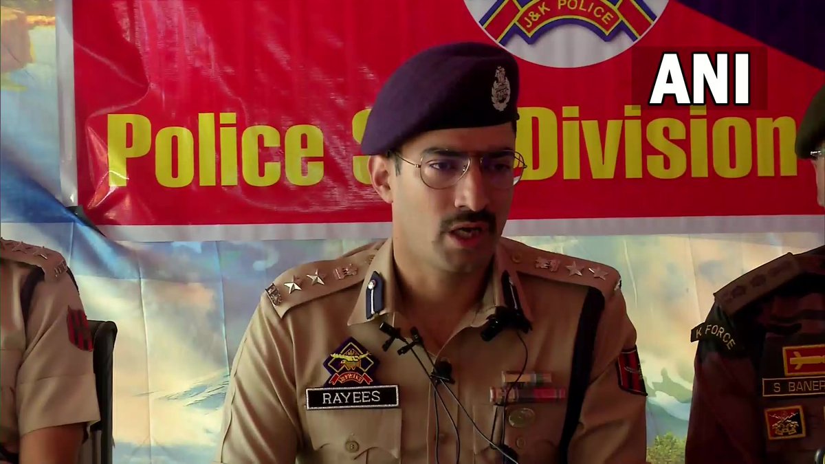 2 recent joiners of LeT, were arrested. We prevented them from carrying out attacks against local leaders, minority community. 2 pistols, 18 live rounds, 3 magazine pistols recovered. We've found handlers active not just in North but also South Kashmir: SSP, Baramulla, J&K