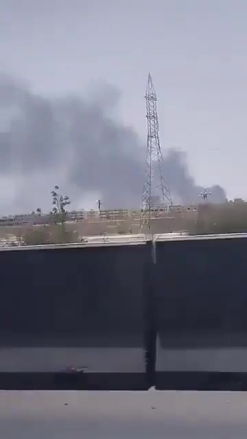Indie zaatakowały pakistańską bazę lotniczą Bholari. Widoczny dym